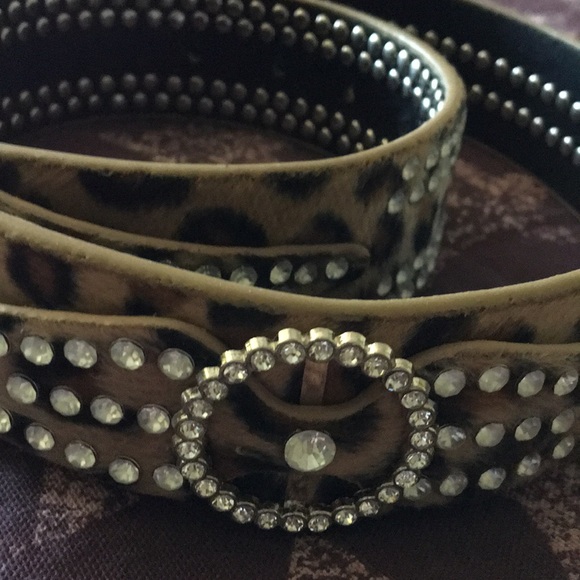 Faux leopards rhinestone belt 42 inches new w tag - Picture 3 of 9